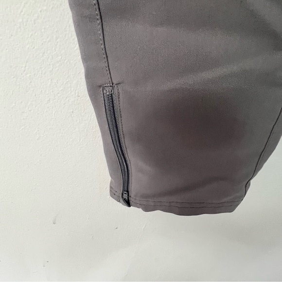 Jaanuu scrub pants size small grey - Picture 8 of 10
